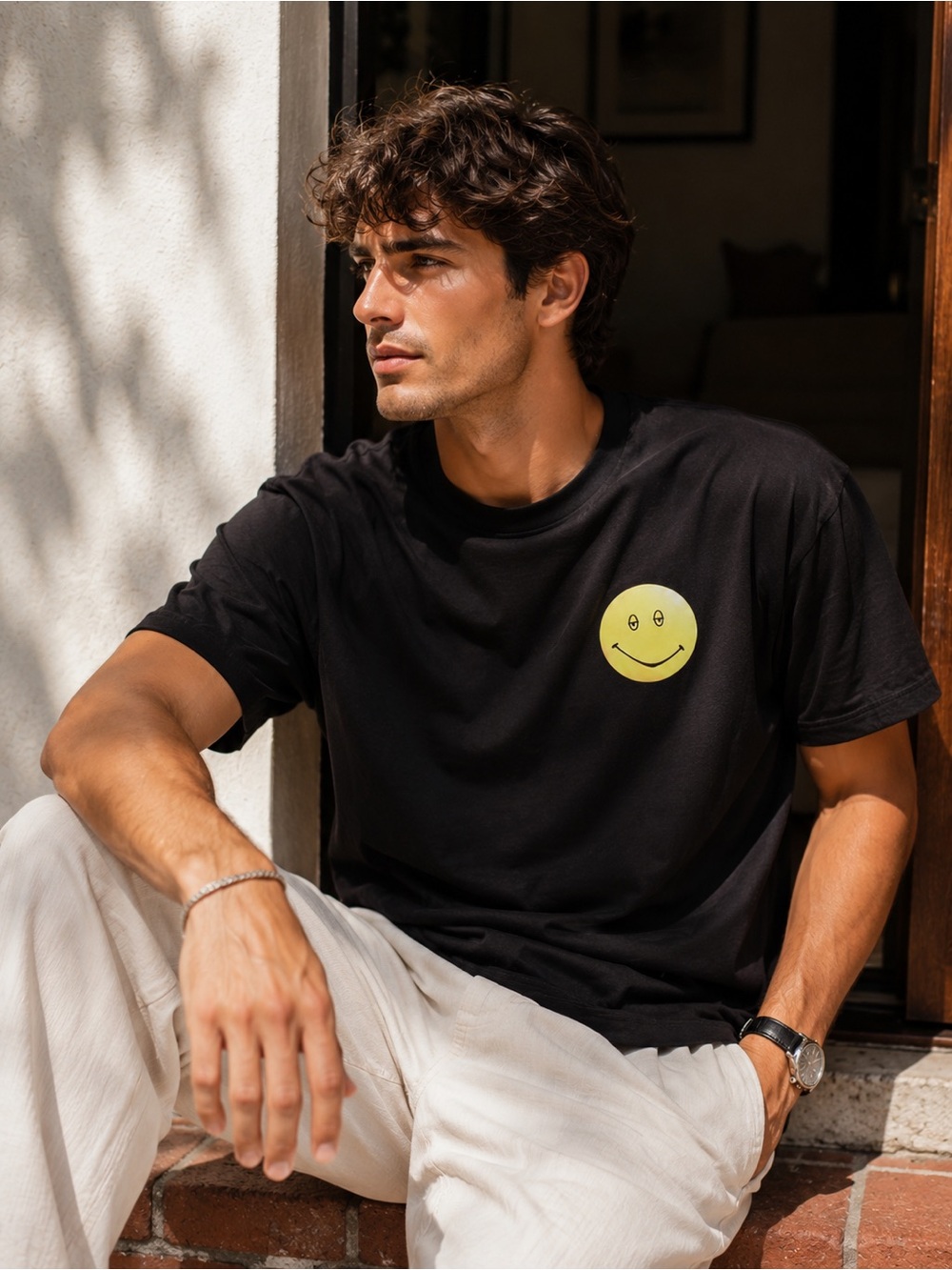 Dazed and Confused Smiley Tee NWT